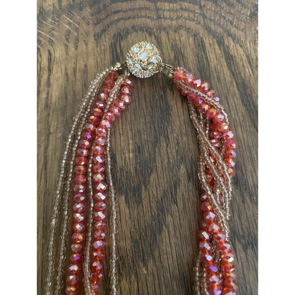 Magnetic Clasp Beaded Necklace - Picture 2 of 6